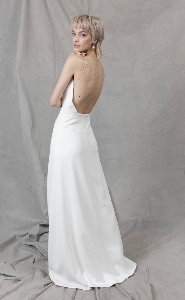 Sleek Wedding Dress: Style Ama