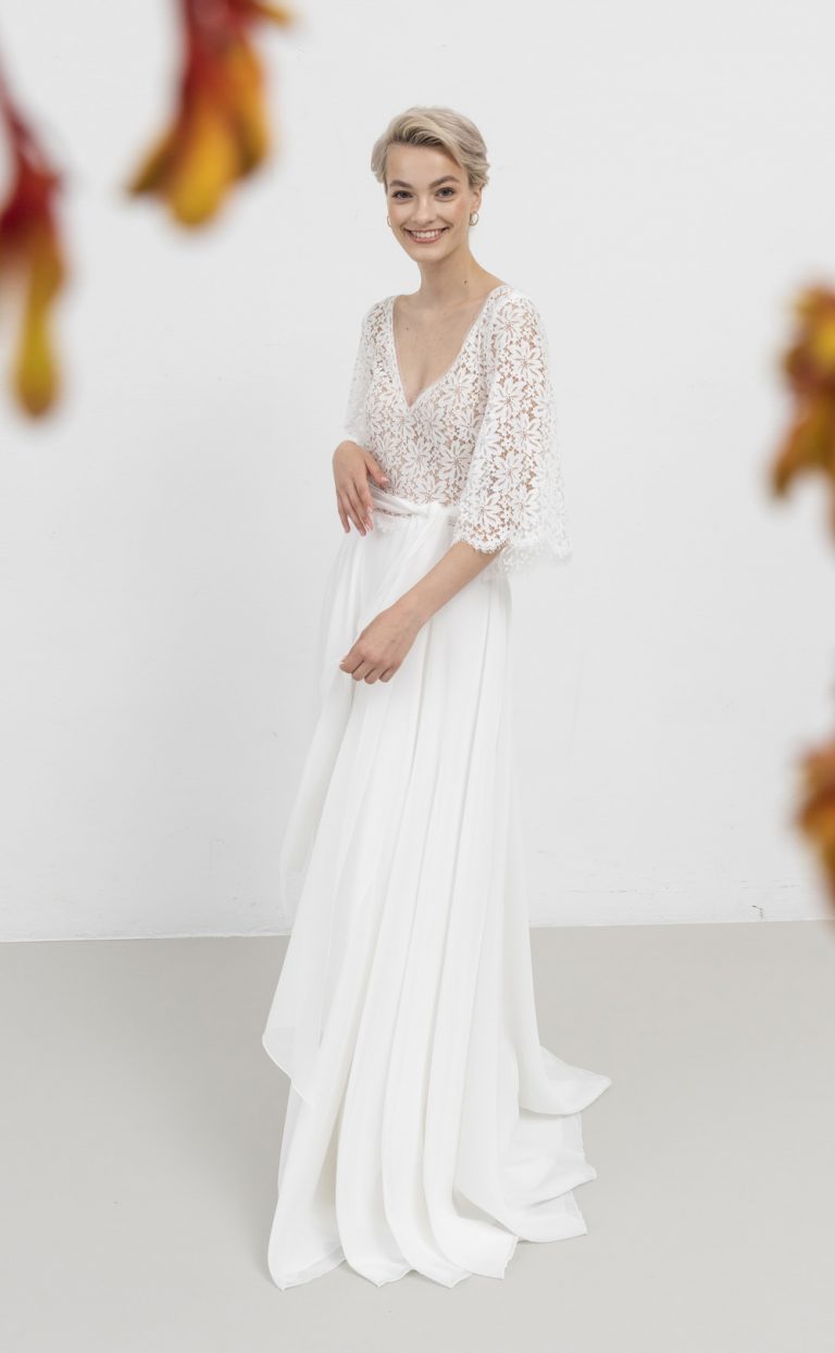 Wedding Dress: Style Lace Flower Bow