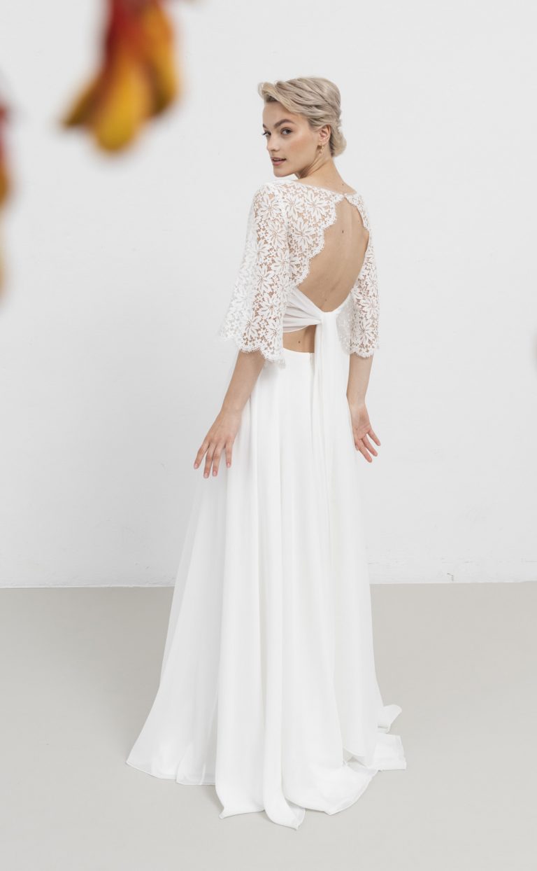 Romantisches Brautkleid: Modell Lace Flower Bow