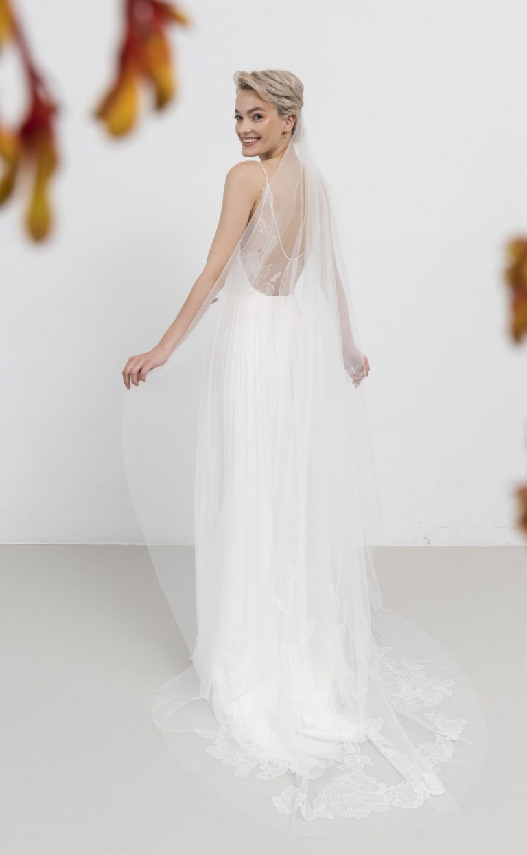 Bridal Veil: Style Zolile