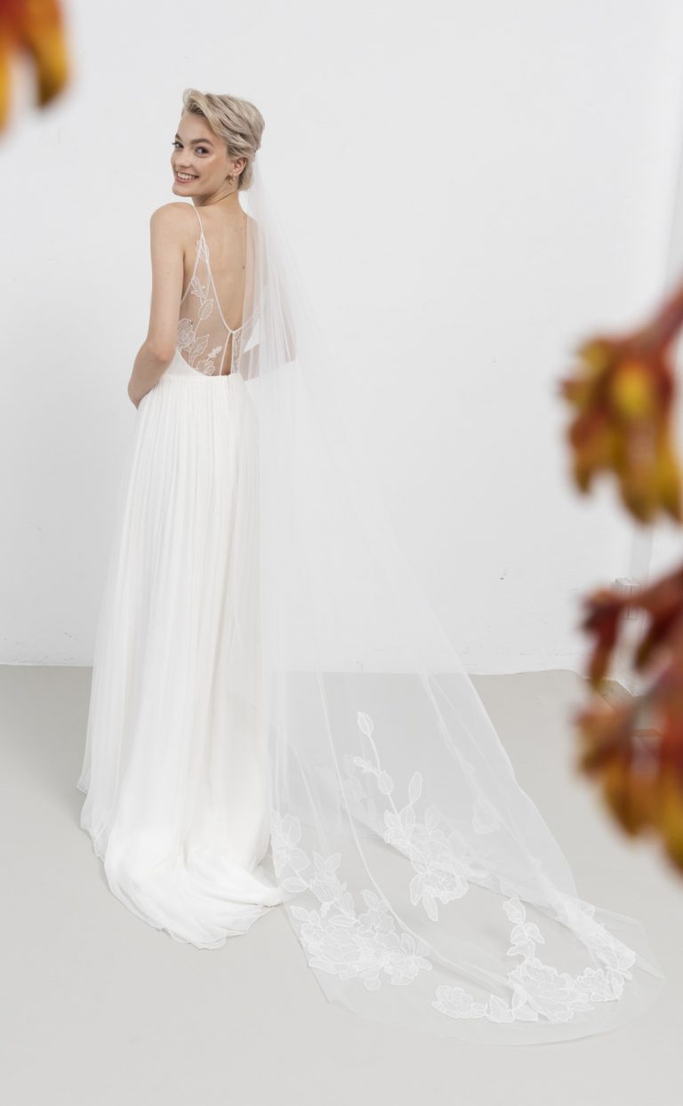 Bridal Veil: Style Zolile