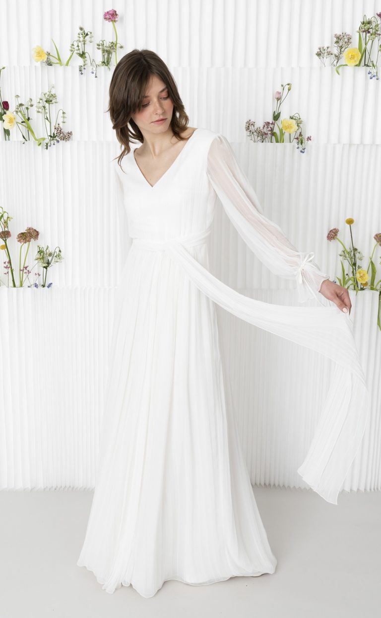 Wedding Dress: Style Bell Sleeve Pure