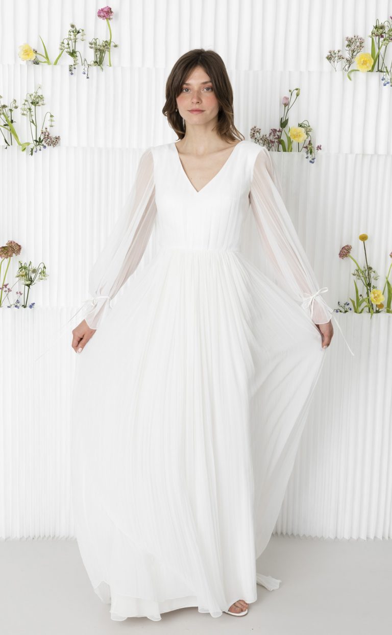 Wedding Dress: Style Bell Sleeve Pure