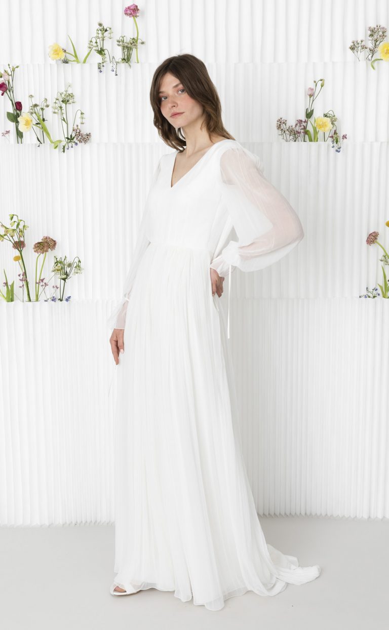 Wedding Dress: Style Bell Sleeve Pure