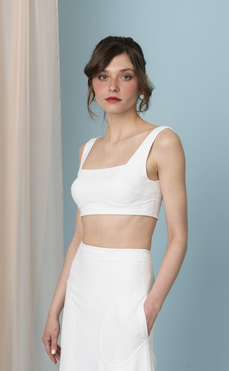 Zwei-Teiler: Modell Cosmic Ama + Cosmic Ama Skirt
