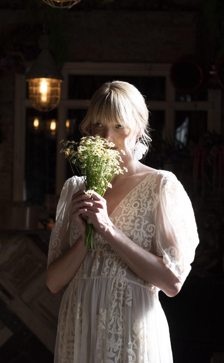 Blommagrita – zartes Kleid mit Ärmeln