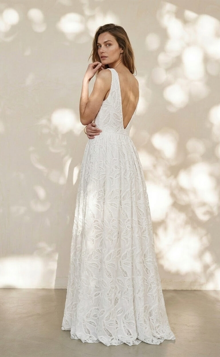 Modern Wedding Dress: Style Novara