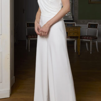 kisui Berlin Standesamt Outfit Braut Jumpsuit asymmetrisch ivory weites Bein