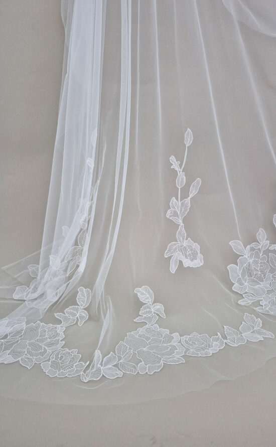 kisui Berlin Schleier mit Spitze Blumig Veil with flowery lace