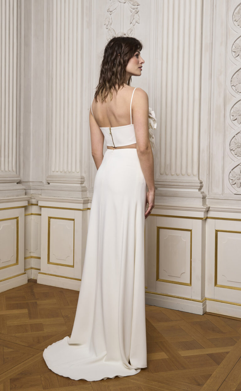 Moderner Braut-Zweiteiler : Modell Cosmic Bow Top & Roxama Skirt