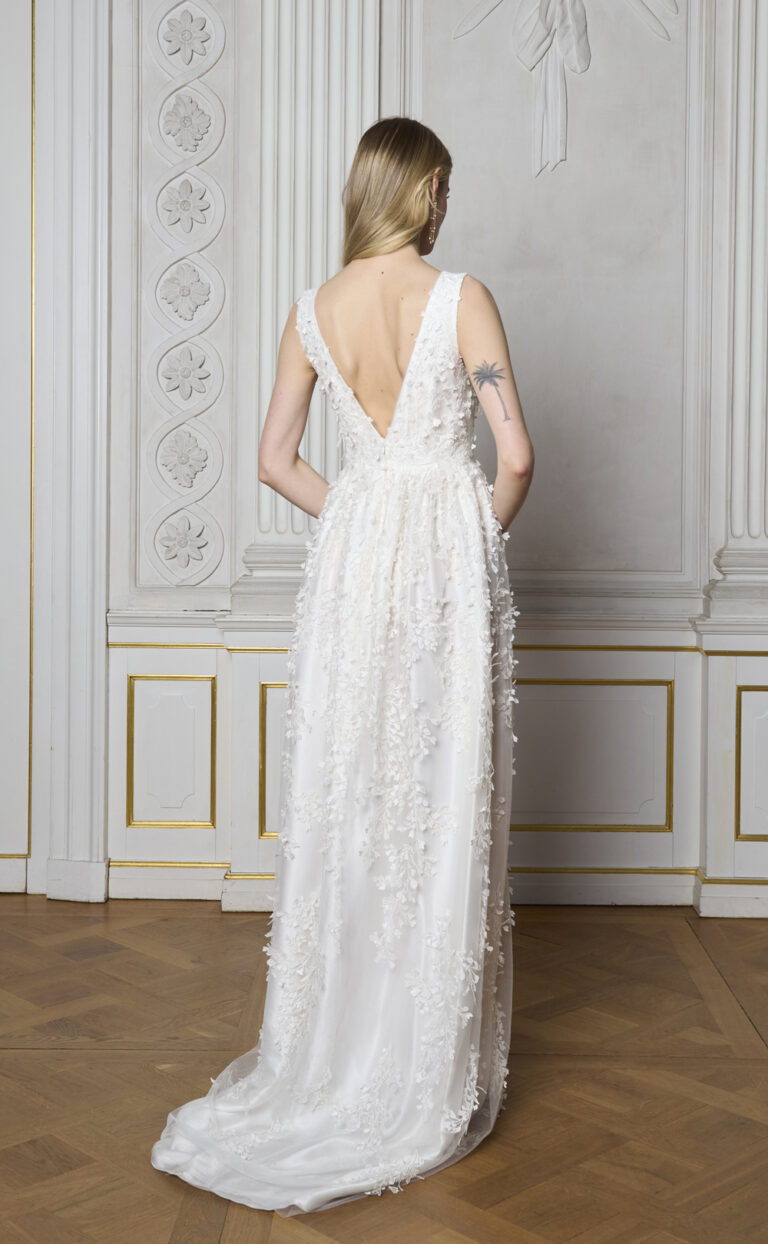 Wedding Dress with Lace: Style Maellis