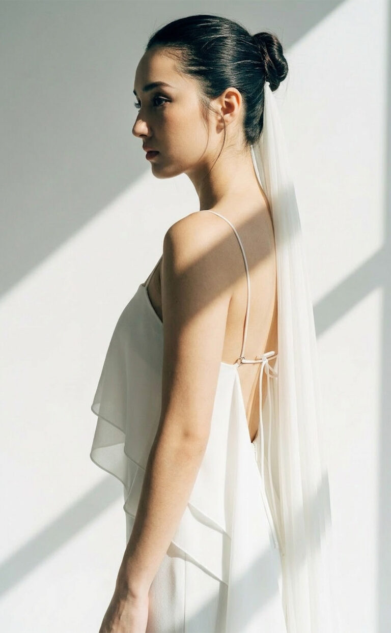 Avoa Top & Soft Silk Rock – Moderner Braut-Zweiteiler mit fließenden Lagen