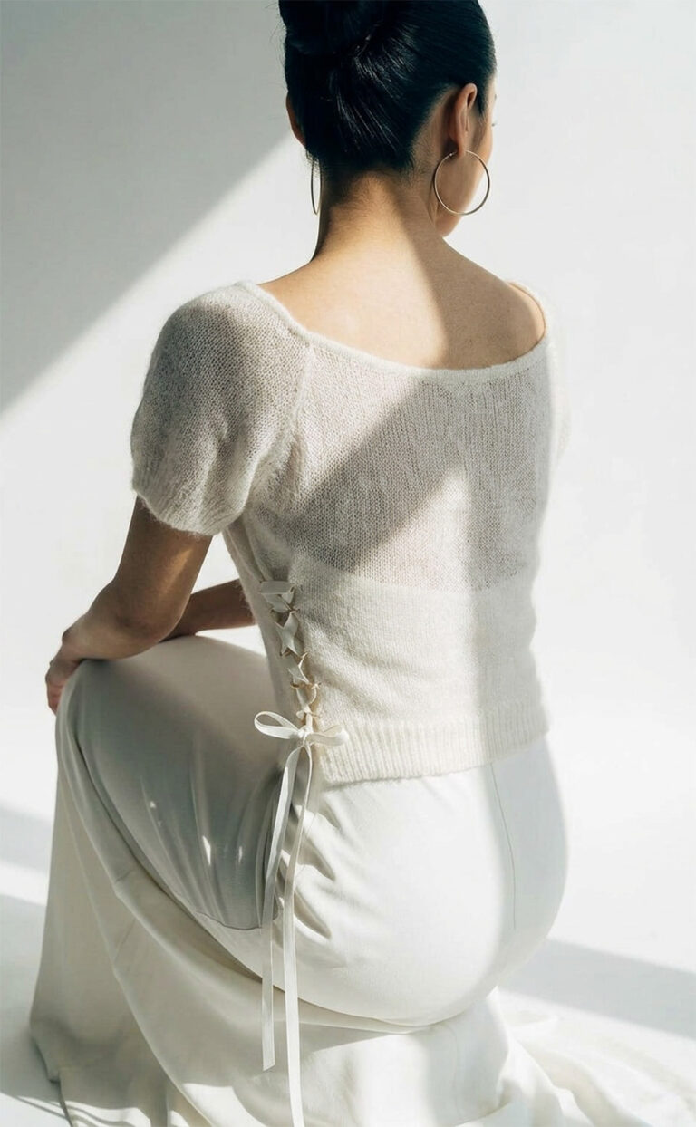 Lacing Pullover – Weicher Brautpullover aus semitransparentem Mohair-Mix